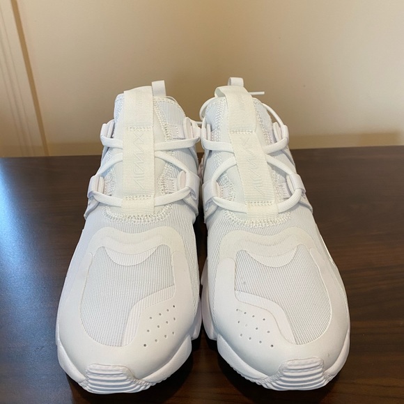 Nike Air Max Infinity White BQ4284-100 new w box - Picture 3 of 5